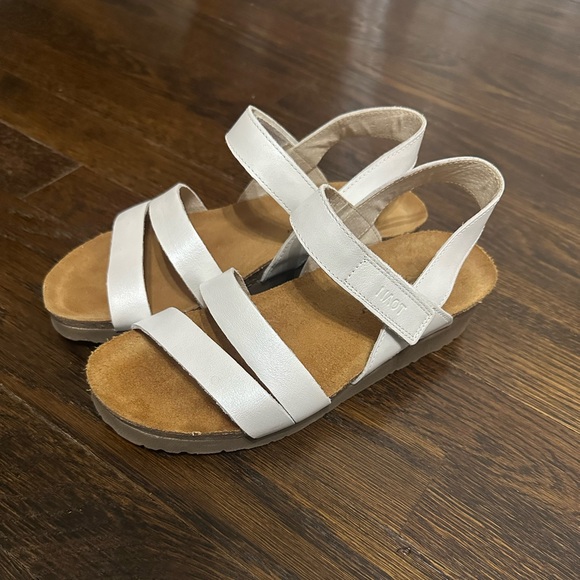 Naot Sandals Size 38 - Picture 1 of 4